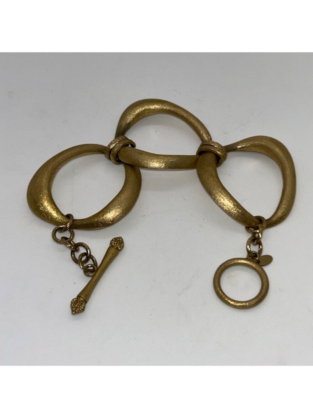 Rivka Friedman Brushed Gold-tone Oval Link Bracelet Clad Textured Statement - Picture 5 of 14